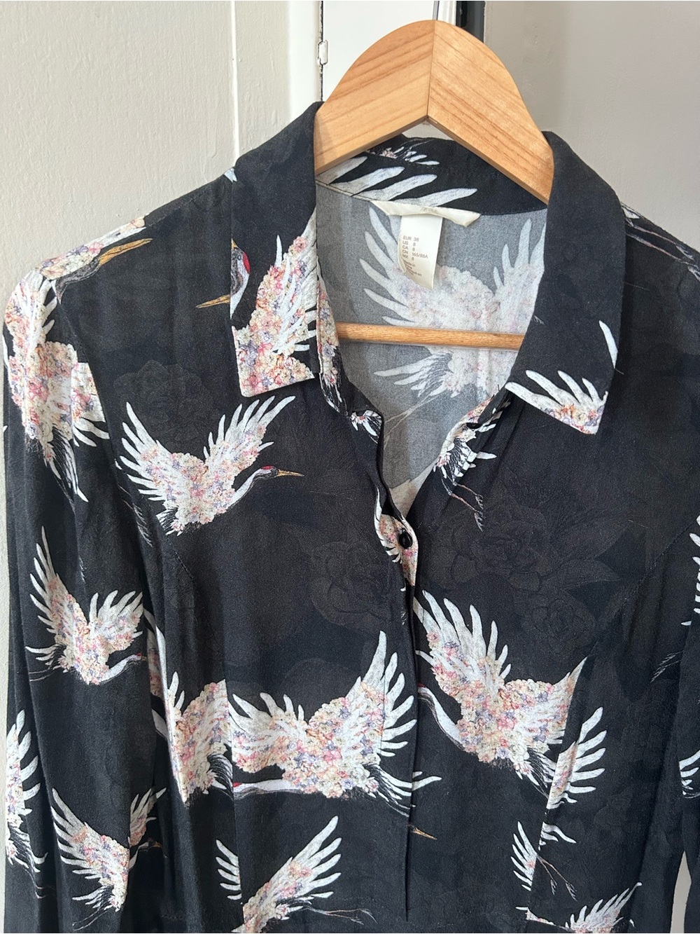 Black Maxi Shirt Dress with White Crane Print (H&M size 8) - Picture 5 of 6
